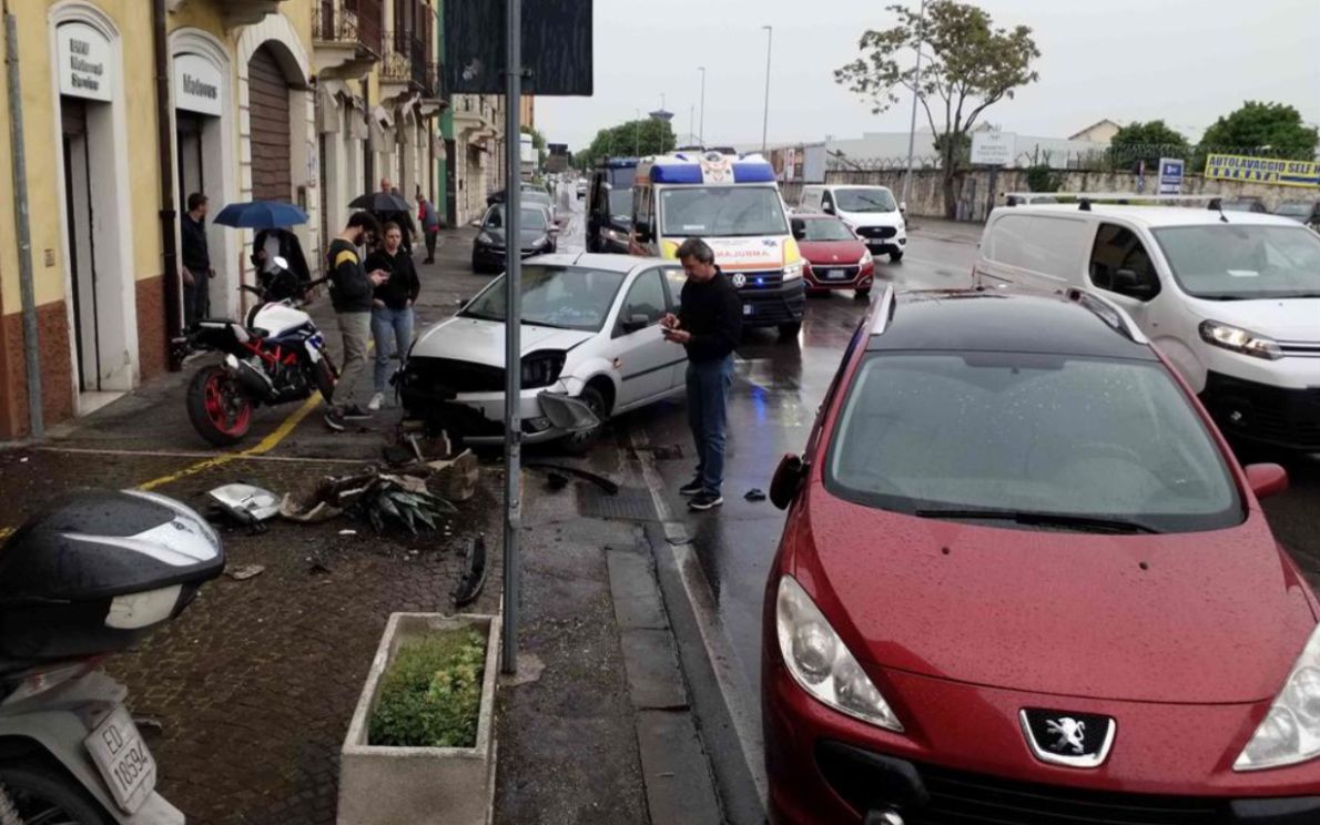 Raffica Di Incidenti A Verona Anziana In Prognosi Riservata Tgverona