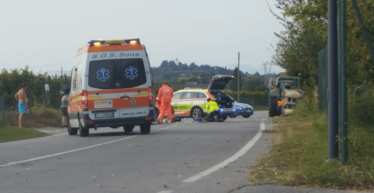 Scontro Scooter Trattore A Sona Ferito Gravemente Enne Tgverona