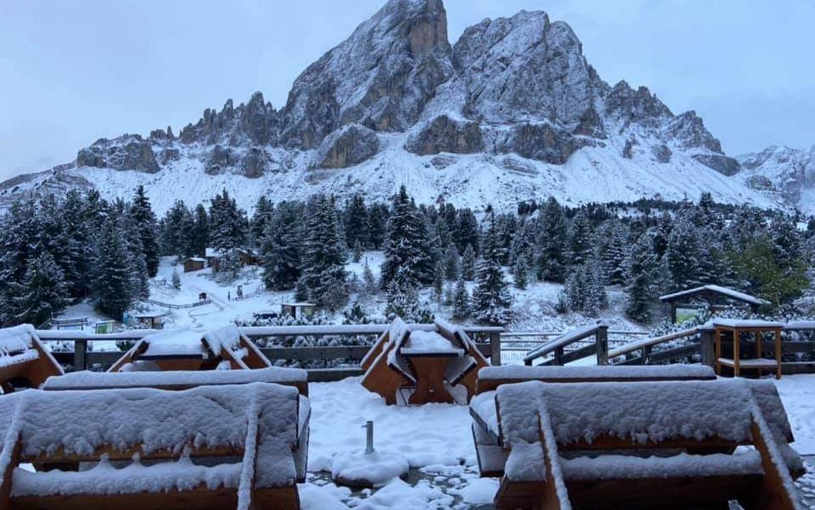 Torna La Neve Sulle Dolomiti, 50 Centimetri Sopra Cortina | TgPadova ...