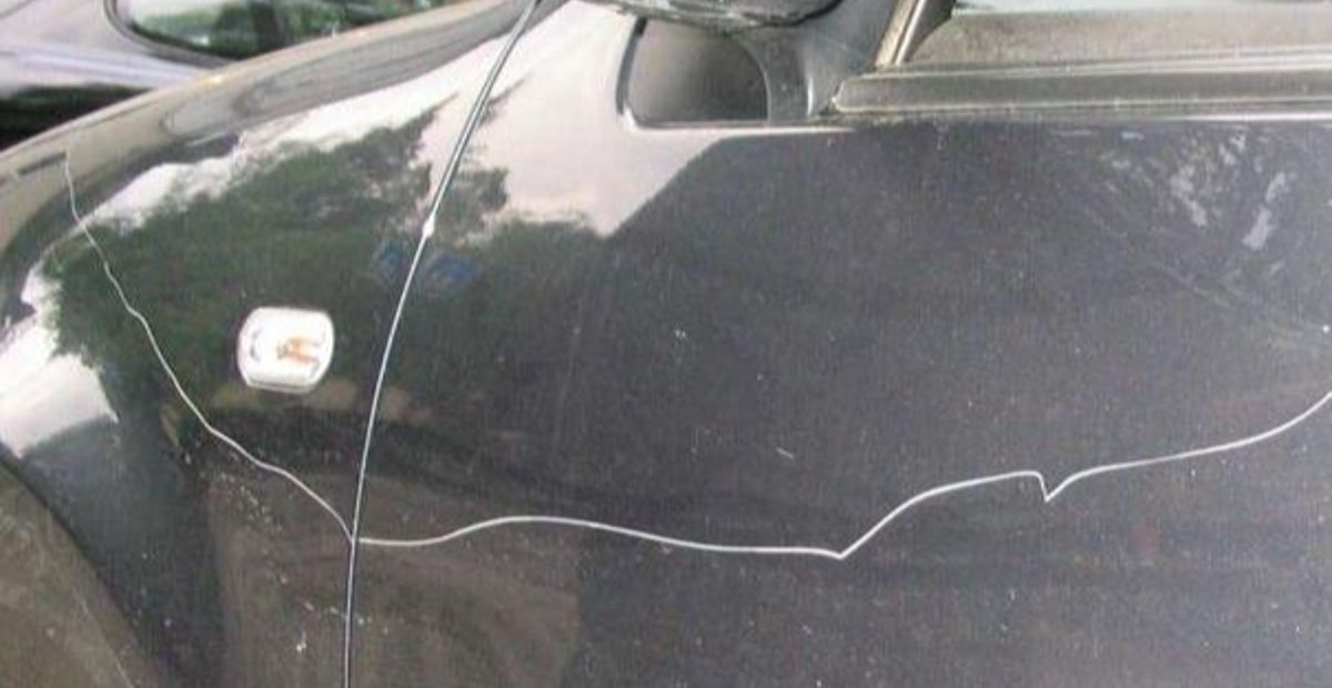 Una carrozzeria rigata