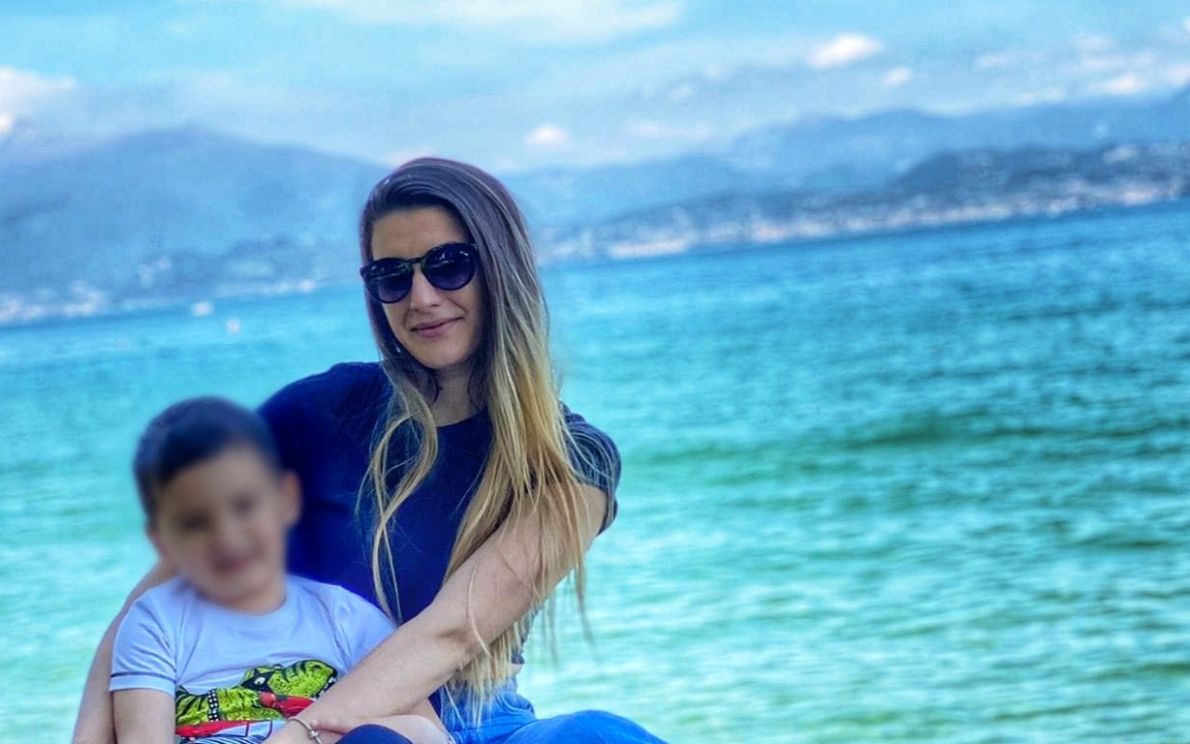 Alexandra Moraru con il figlio