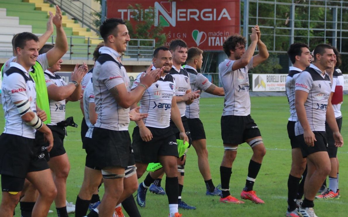 Il Petrarca rugby festeggia