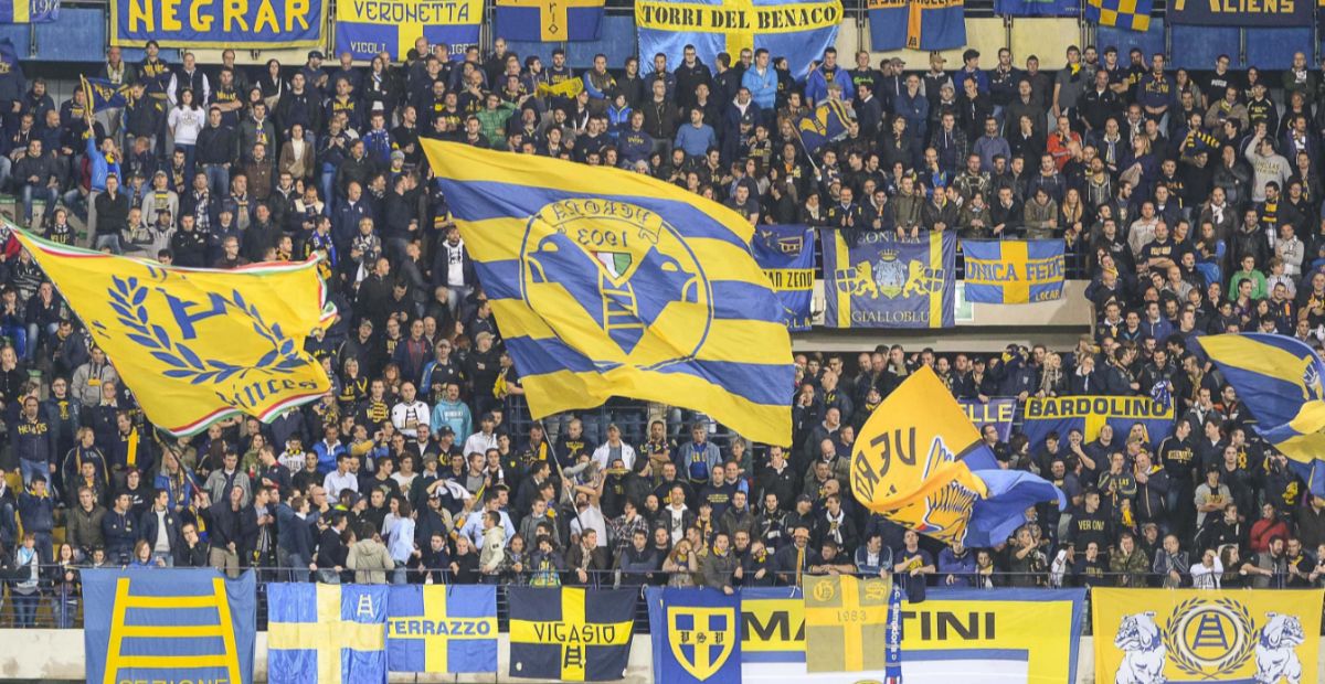 Tifosi Hellas Verona in Curva Sud