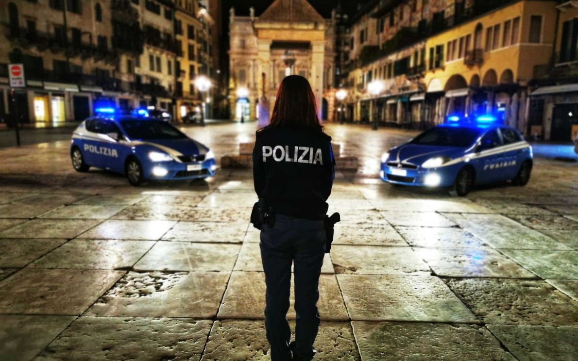 Polizia in piazza Erbe