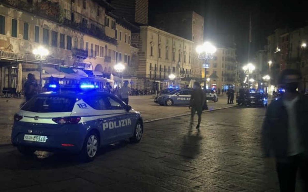 Polizia in Piazza Erbe