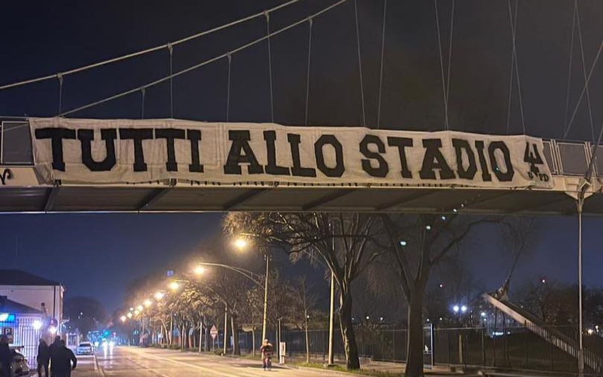 Lo striscione degli Ultras Padova