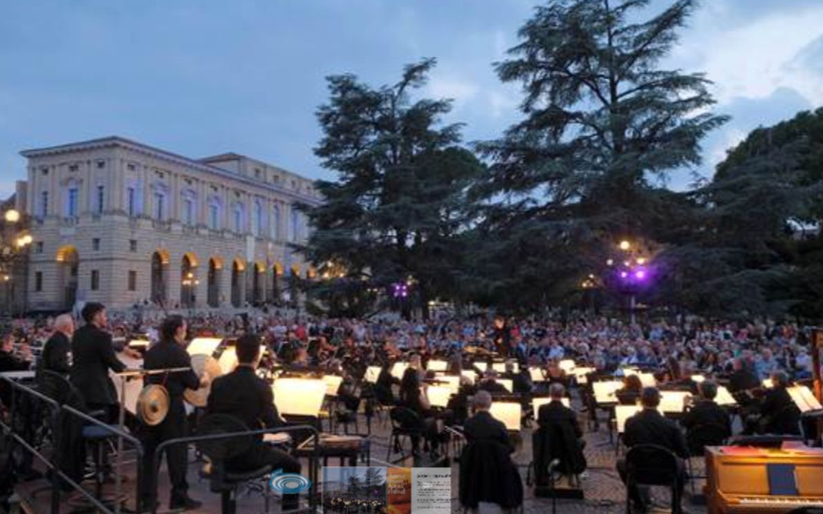Concerto in piazza Bra