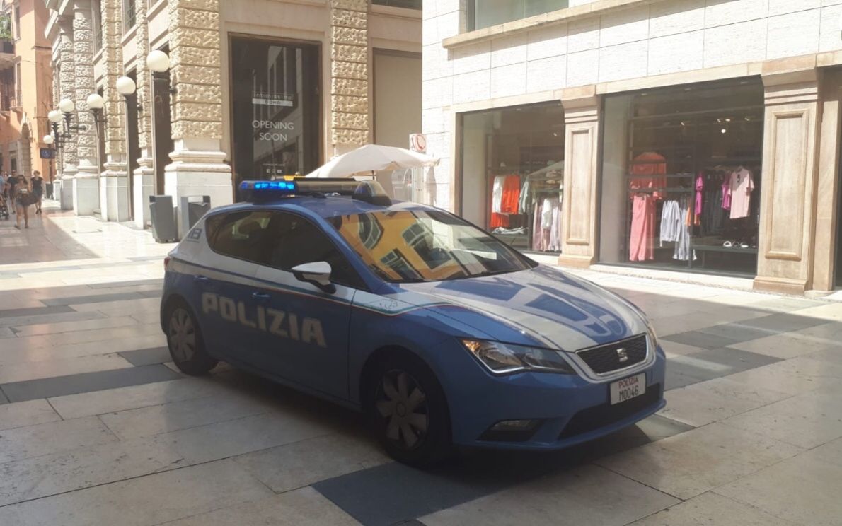 Polizia in via Mazzini