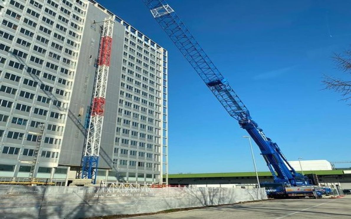 Lavori all’Onda Palace