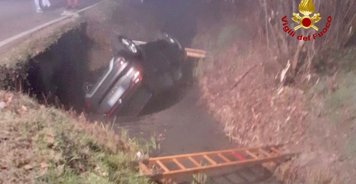 Nebbia Fitta Esce Di Strada Con L Auto A Piombino Dese E Finisce Nel Canale Di Scolo Tgpadova