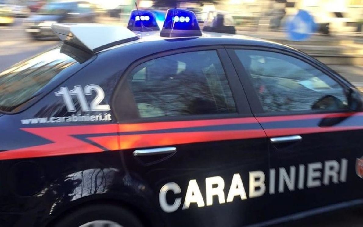 Lite In Condominio, Carabinieri Arrestano E Denunciano Due Pusher. In ...