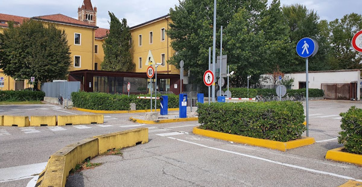 Parcheggio Tribunale