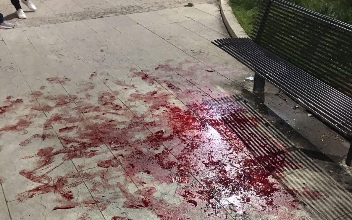 Aggressione sulla panchina alle Golosine