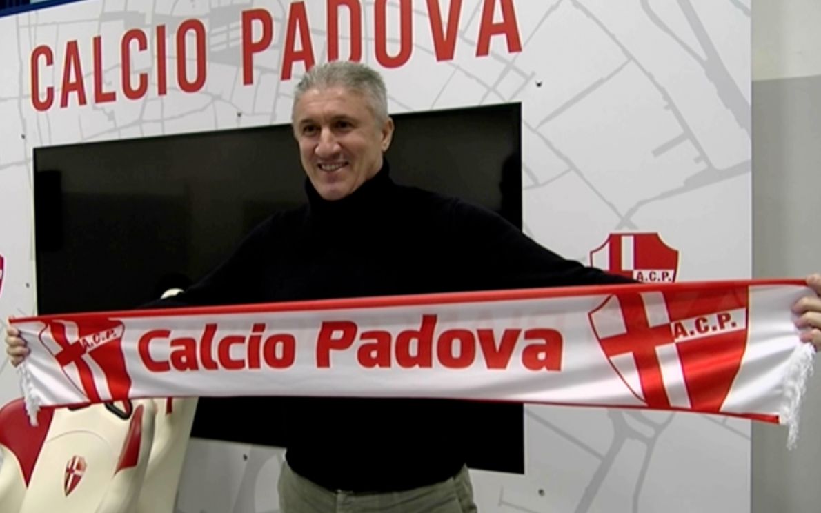 Vincenzo Torrente rimane l&#8217;allenatore del Padova