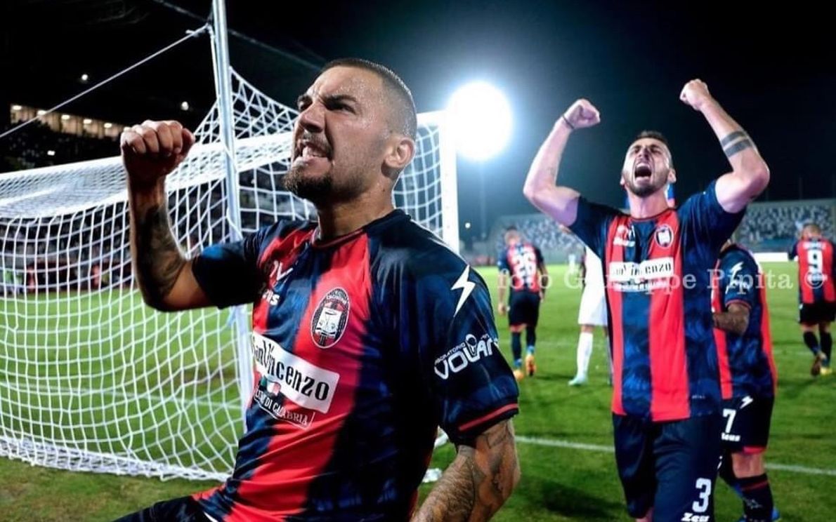 Chiricò con la maglia del Crotone