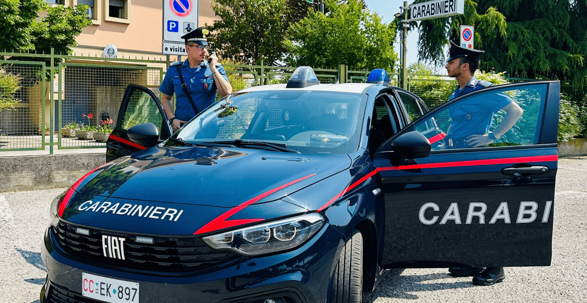 Sorpreso A Rubare Uno Zaino All'interno Di Una Macchina: Arrestato ...