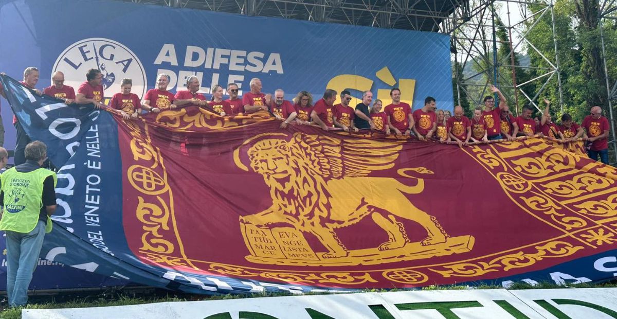 Zaia a Pontida con bandiera del leone di San Marco