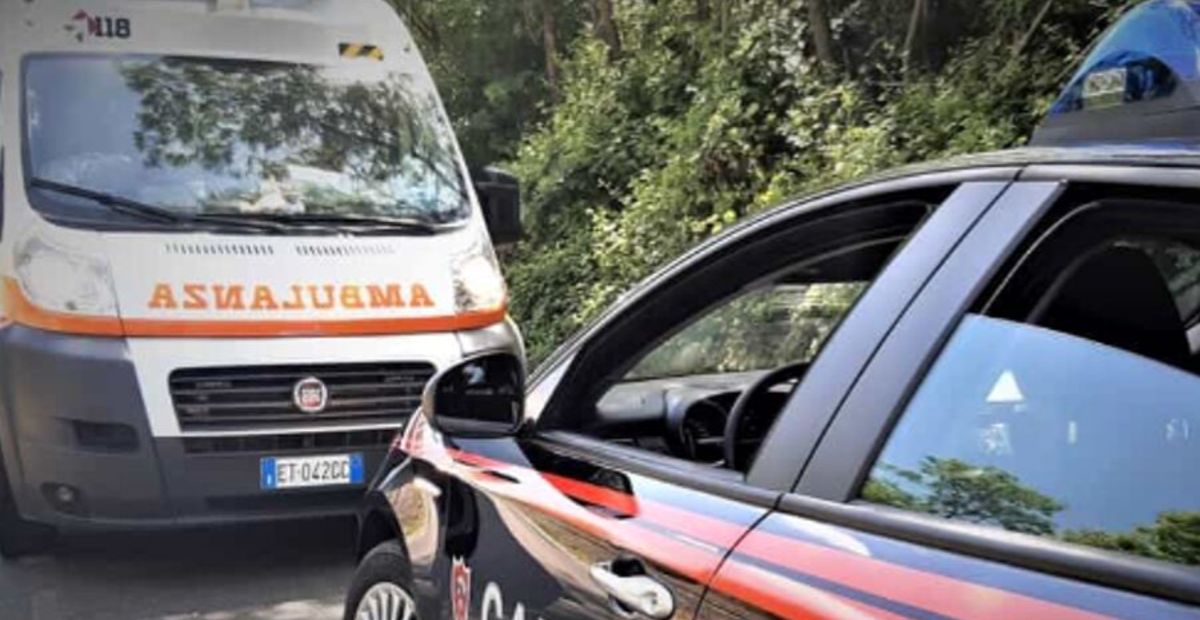 Ambulanza e Carabinieri
