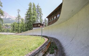 Pista da bob Cortina