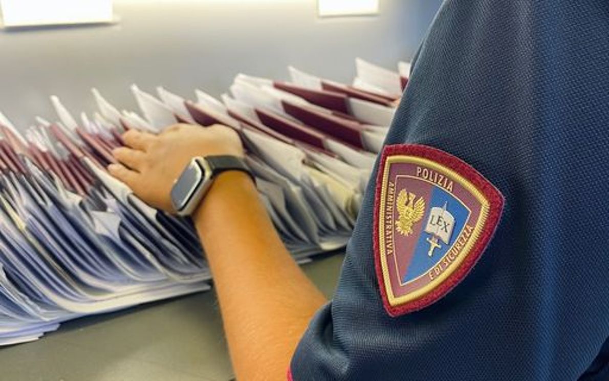 Passaporto: ecco quando accedere al portale per prenotare un ...