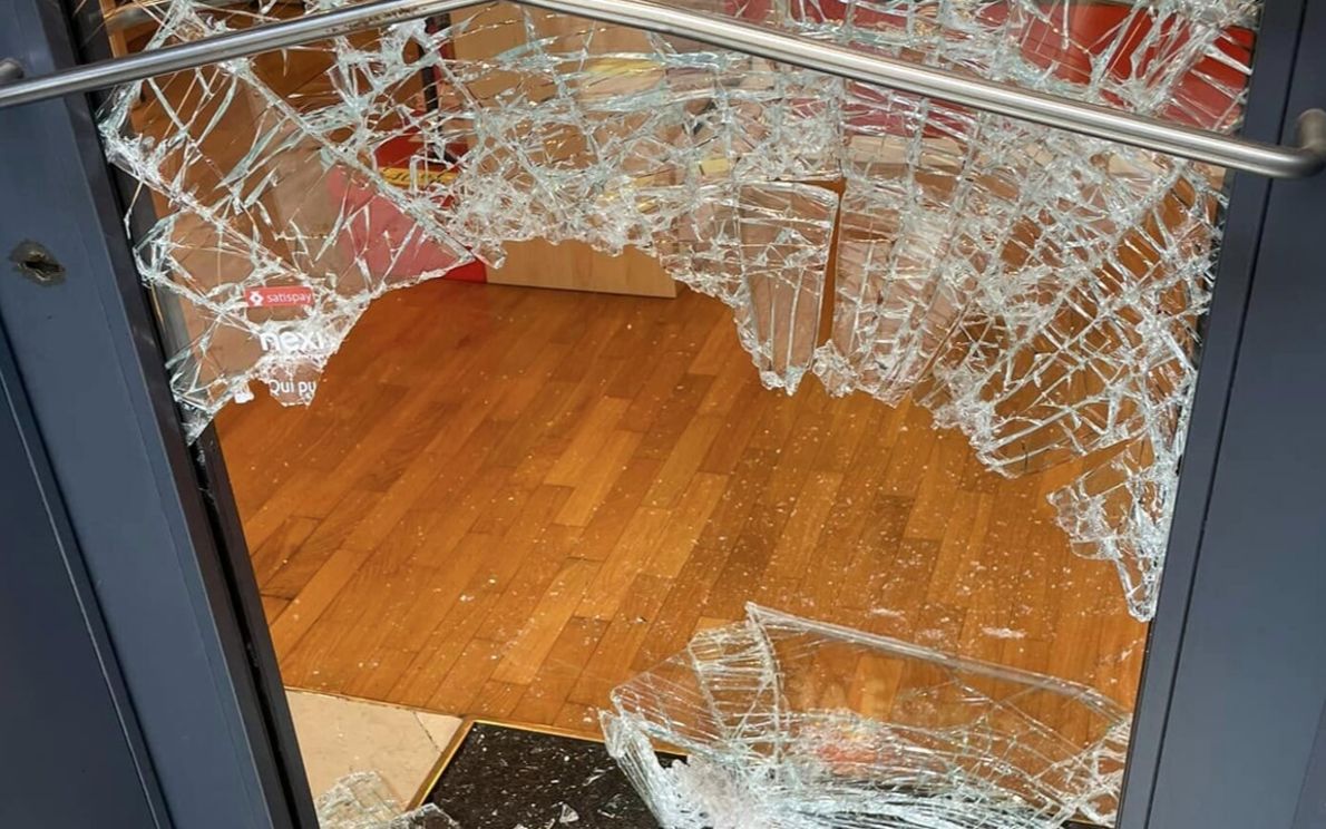 Spaccata in un negozio