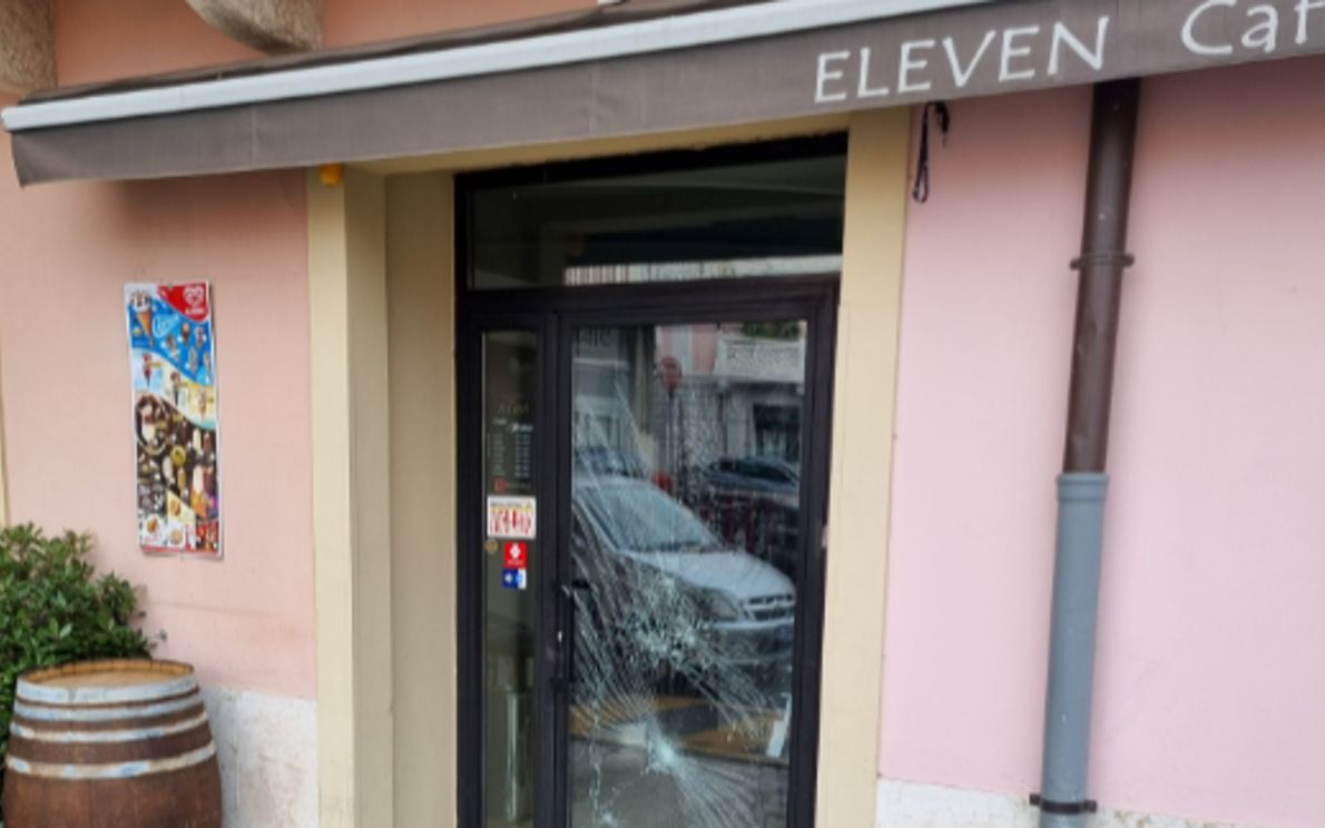 Eleven Café