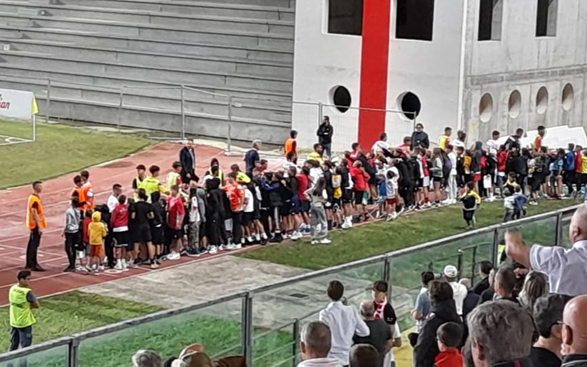 Giovani tifosi all’Euganeo (foto ACB)