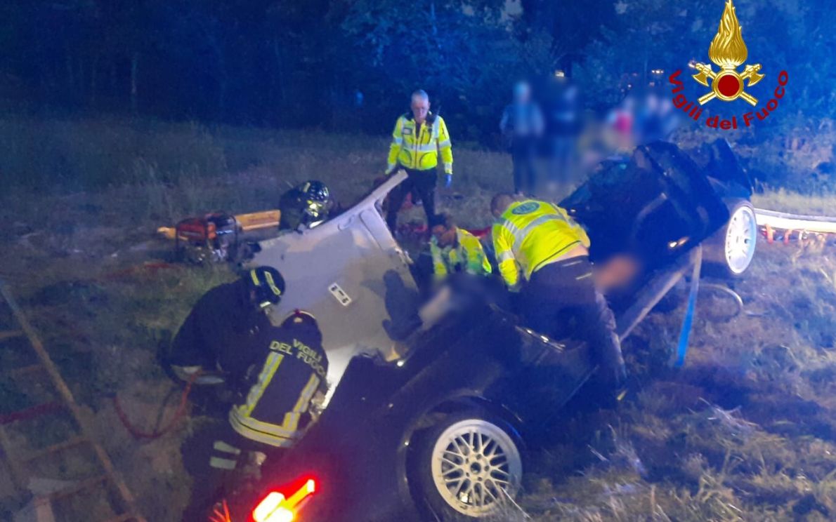 Auto fuori strada a Cervarese