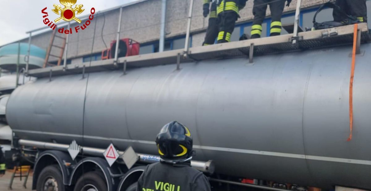 Galliera Veneta Incidente Sul Lavoro Quattro Operai Bloccati In Una Cisterna Due Sono Gravi