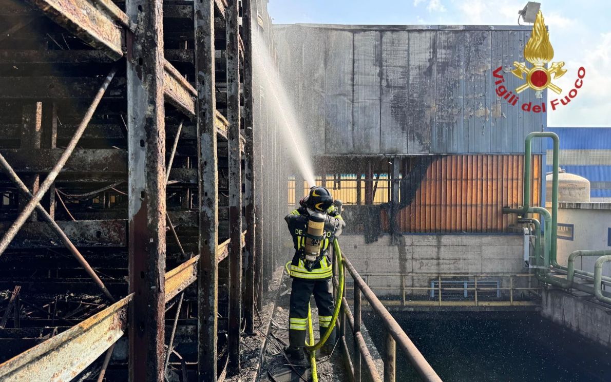 Incendio alle Acciaierie Venete