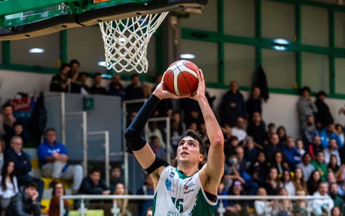BASKET | Marco Lusvarghi, dopo una stagione, torna alla Virtus Padova |  TgBiancoscudato | Telenuovo