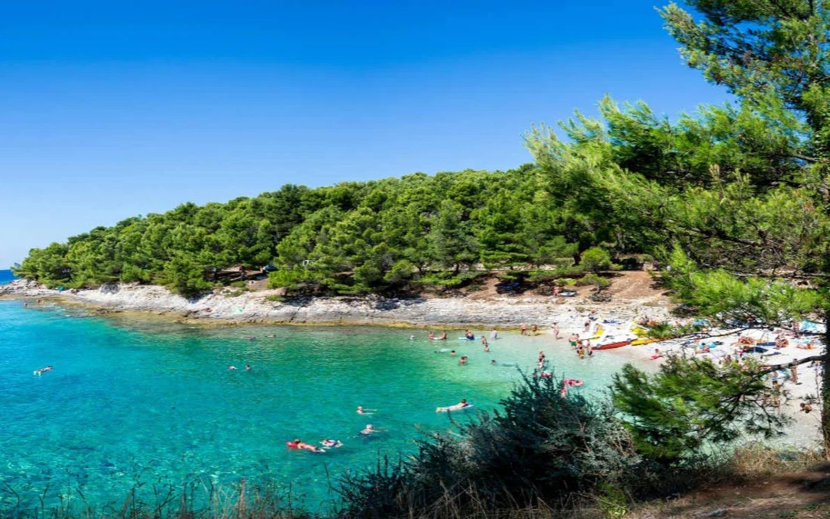 Una spiaggia di Pola