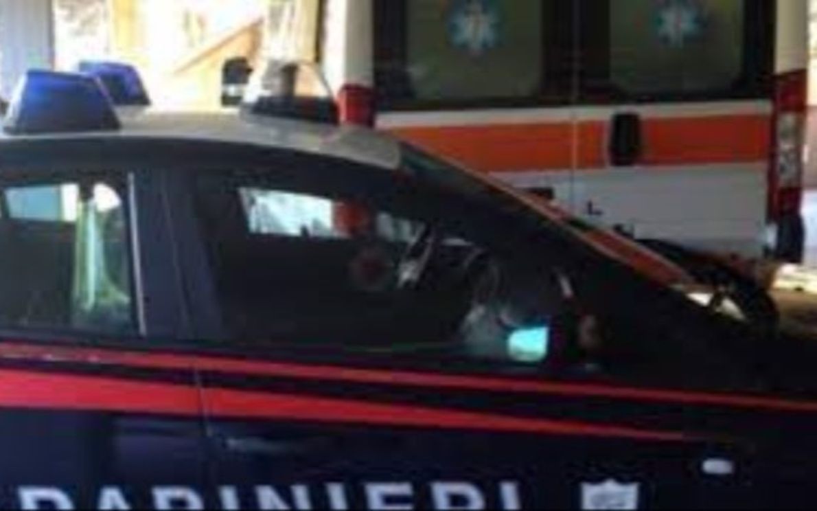 Carabinieri e ambulanza