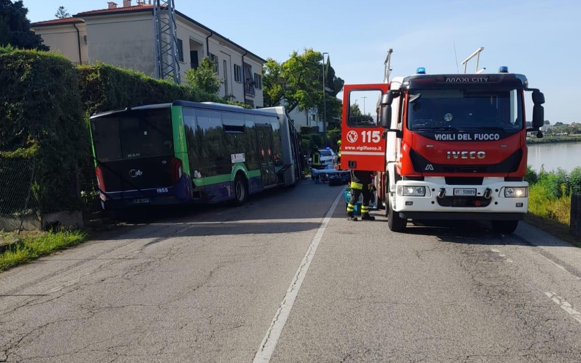 Incidente bus Atv