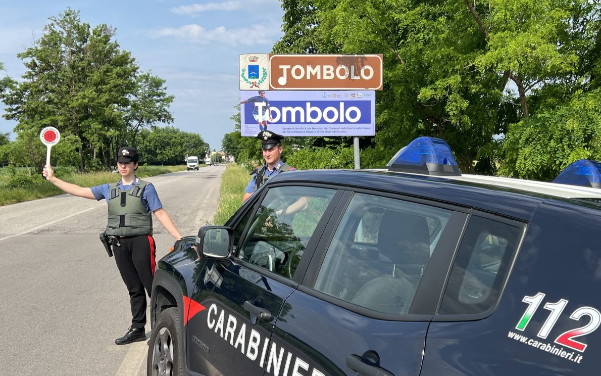 Carabinieri a Tombolo