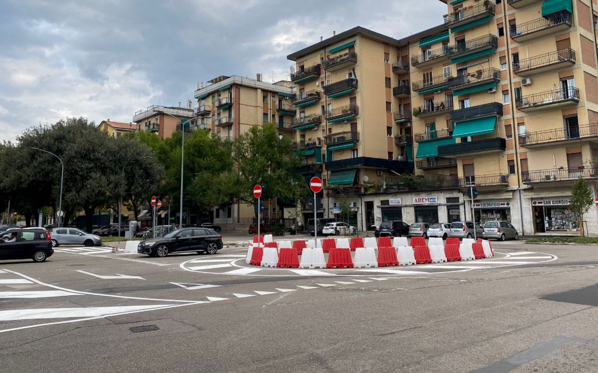 Nuova rotonda allo stadio