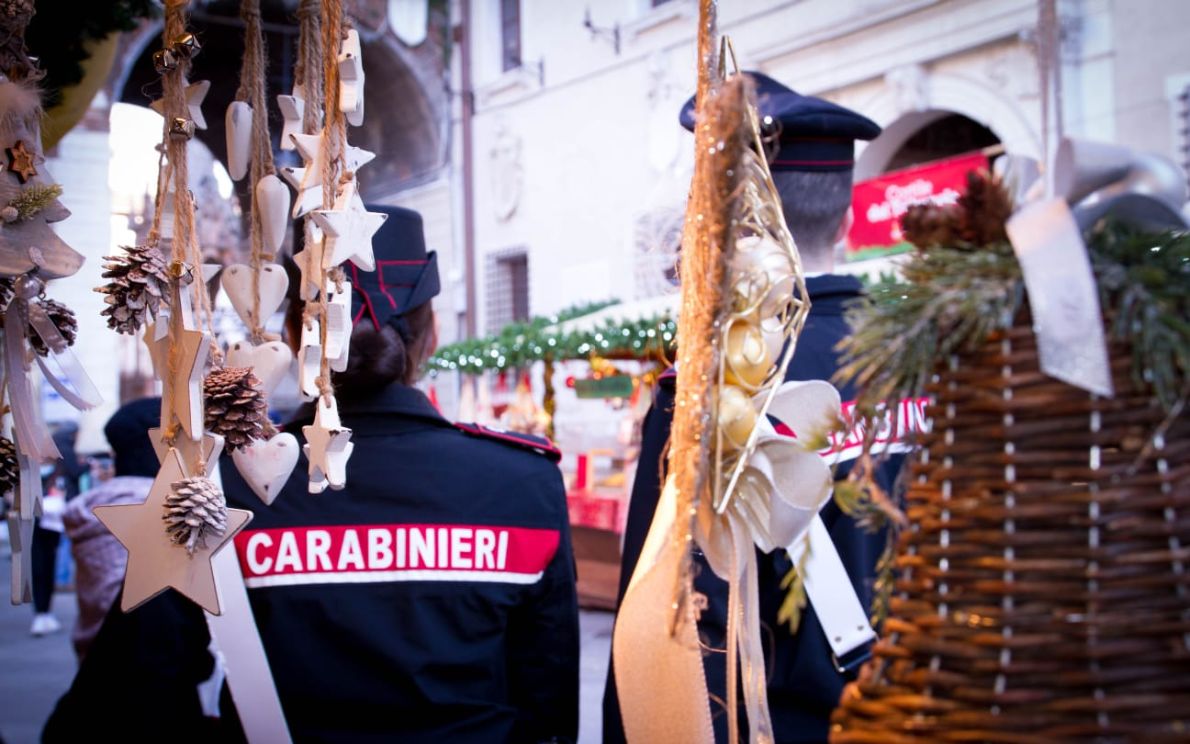 Carabinieri ai mercatini