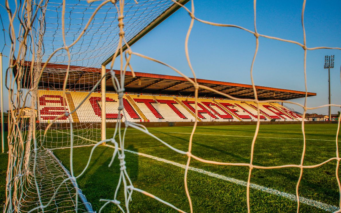 Stadio Tombolato, tribuna est
