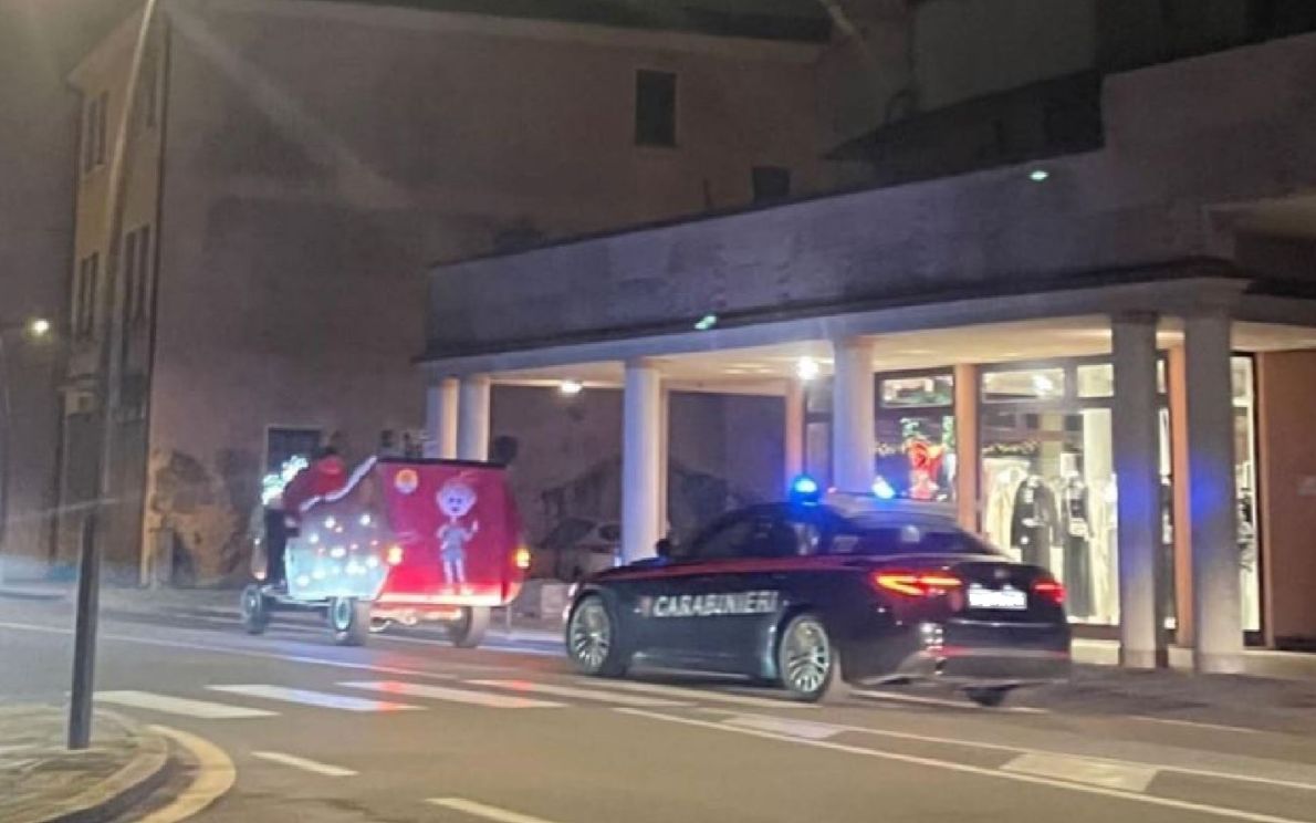 Carabinieri fermano ‘slitta Babbo Natale’