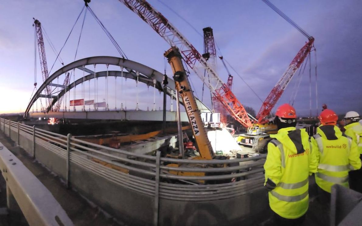 La posa del viadotto