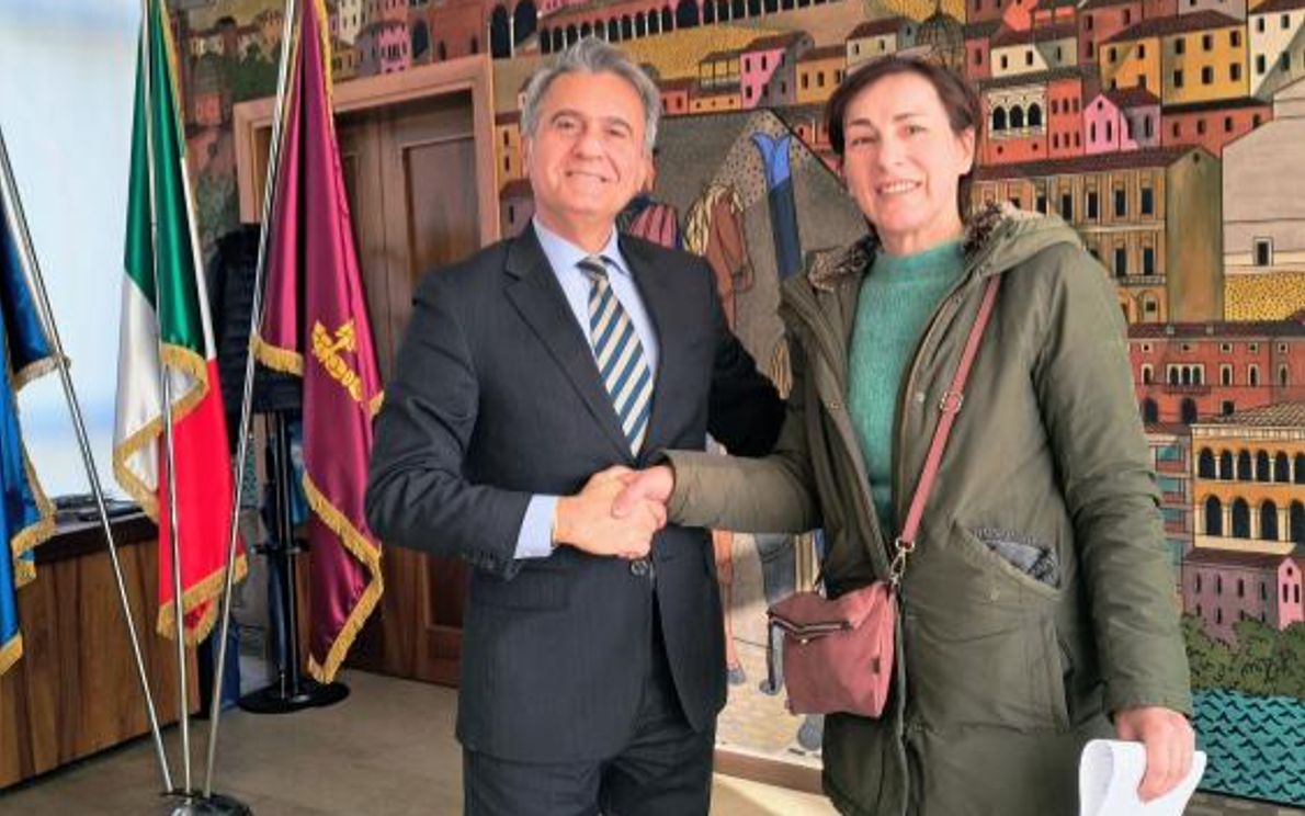 Questore Odorisio con Rosetta Paola Resenterra