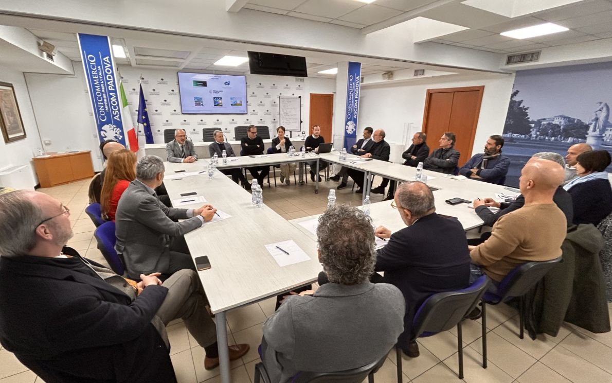 I partecipanti alla presentazione della CER