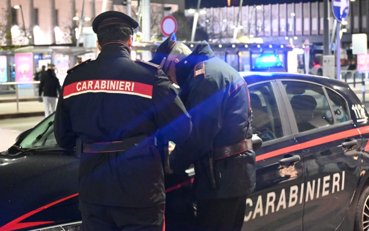 Carabinieri controlli in Stazione