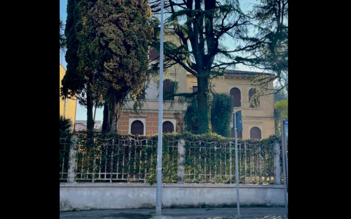 La casa prossima alla demolizione