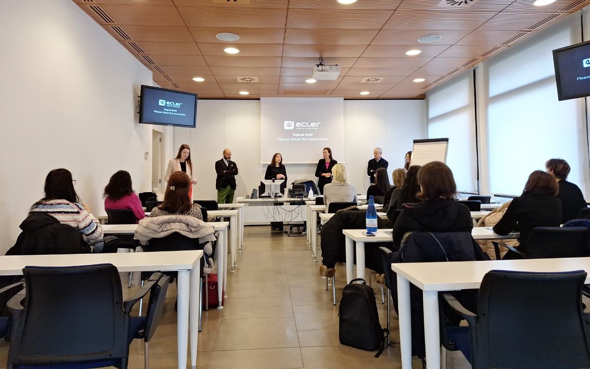 Formazione del donne nel metalmeccanico