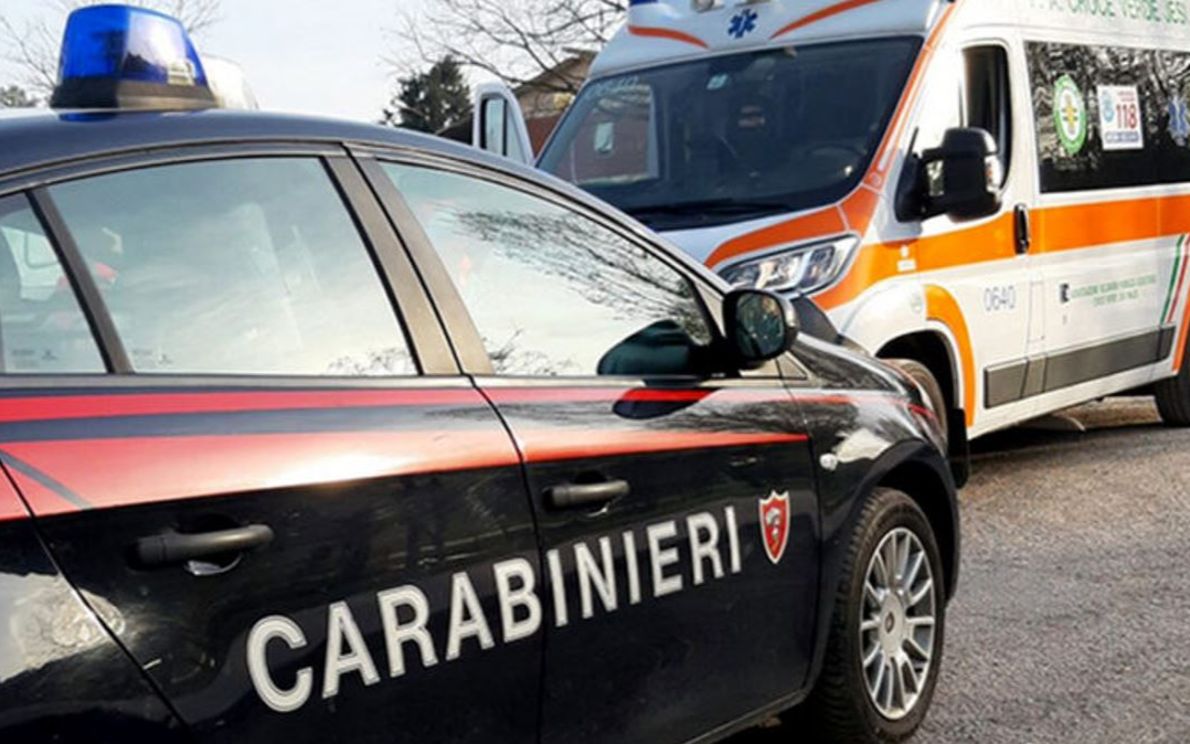 Carabinieri e ambulanza