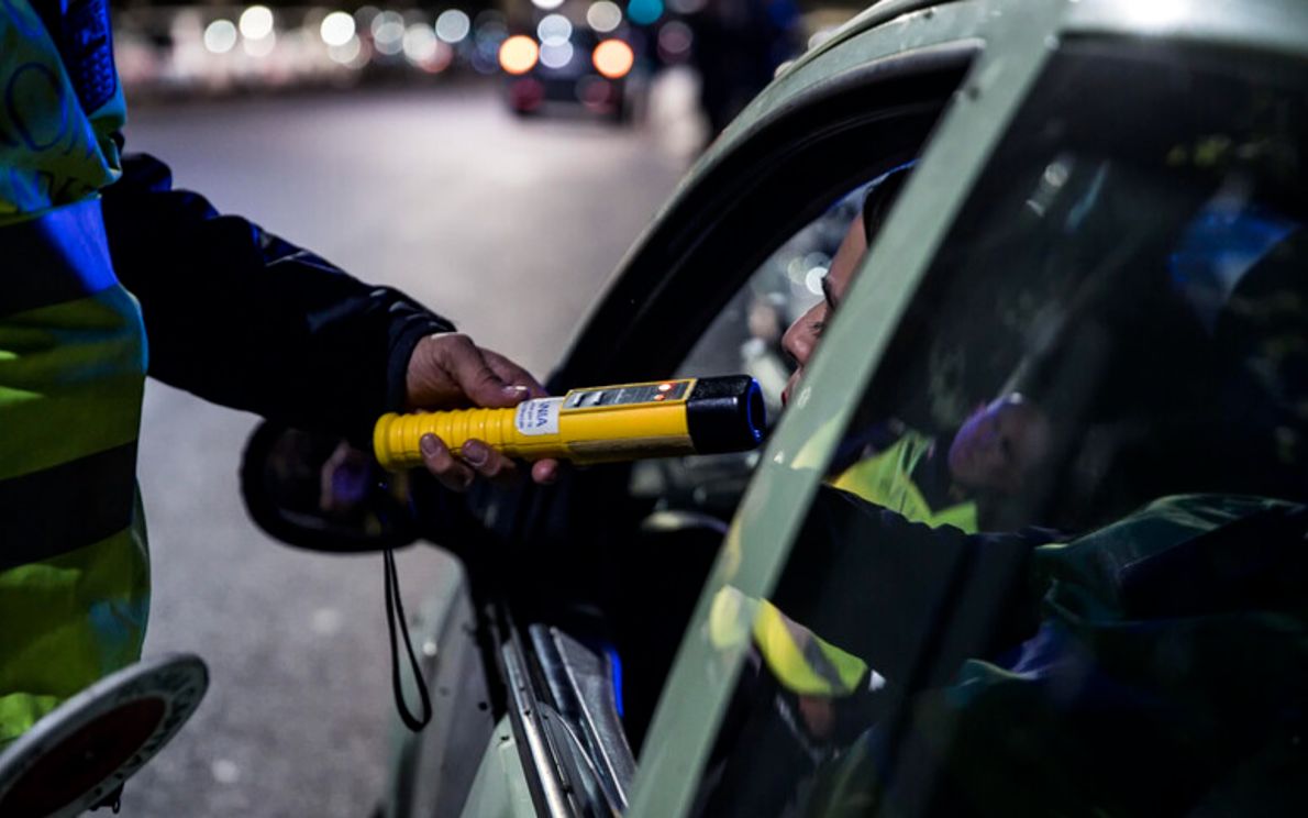 Alcoltest polizia (foto: Ansa.it)