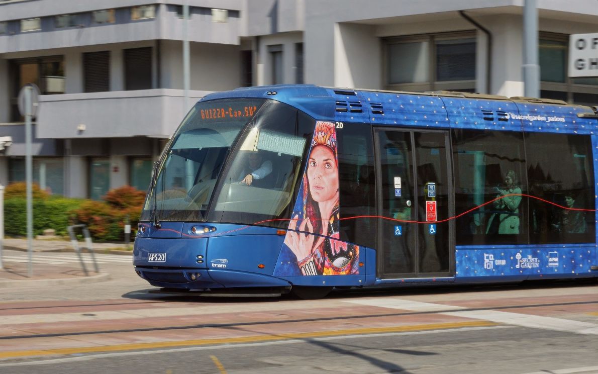 Opere C0110 sul tram