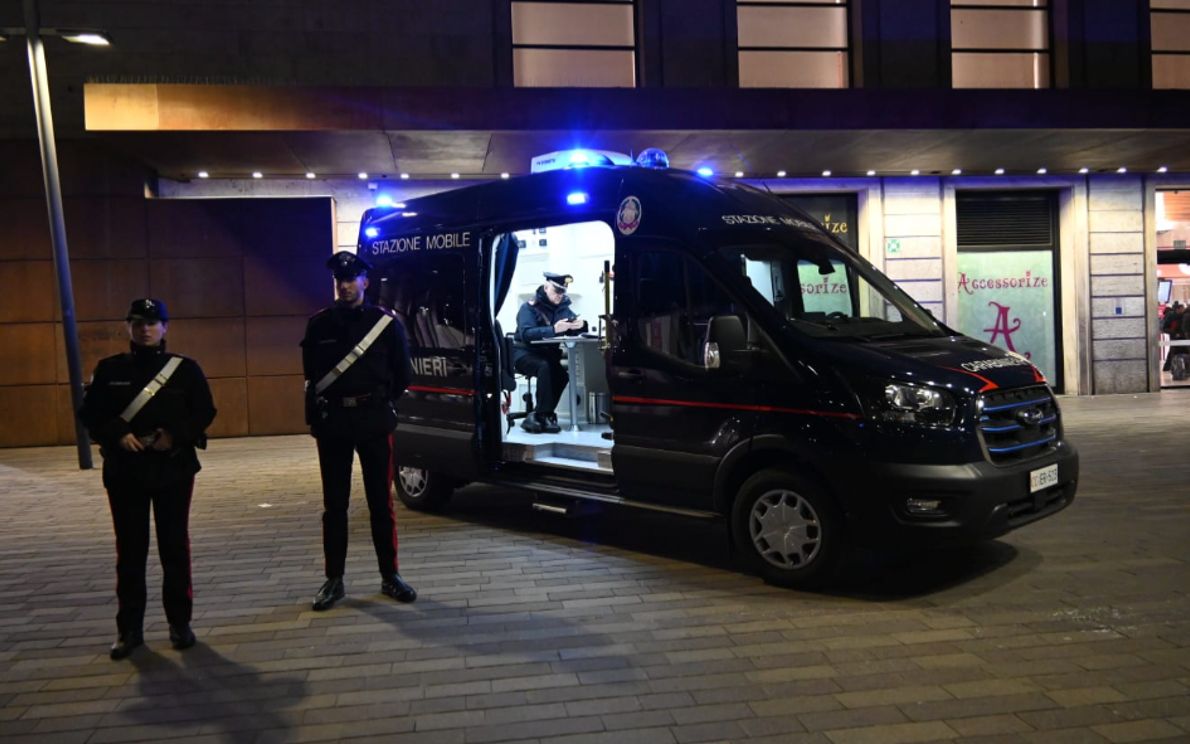 Controlli dei carabinieri in stazione a Padova