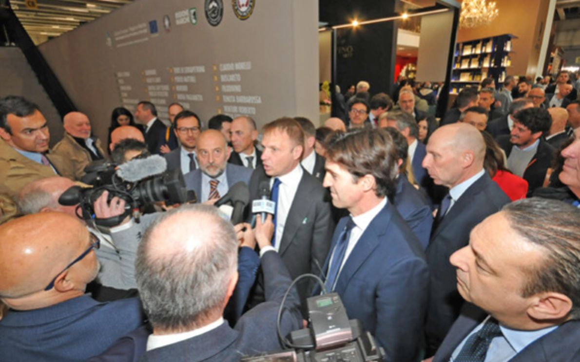 Lollobrigida al Vinitaly